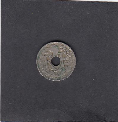 Beschrijving: 10 Centimes HOLE